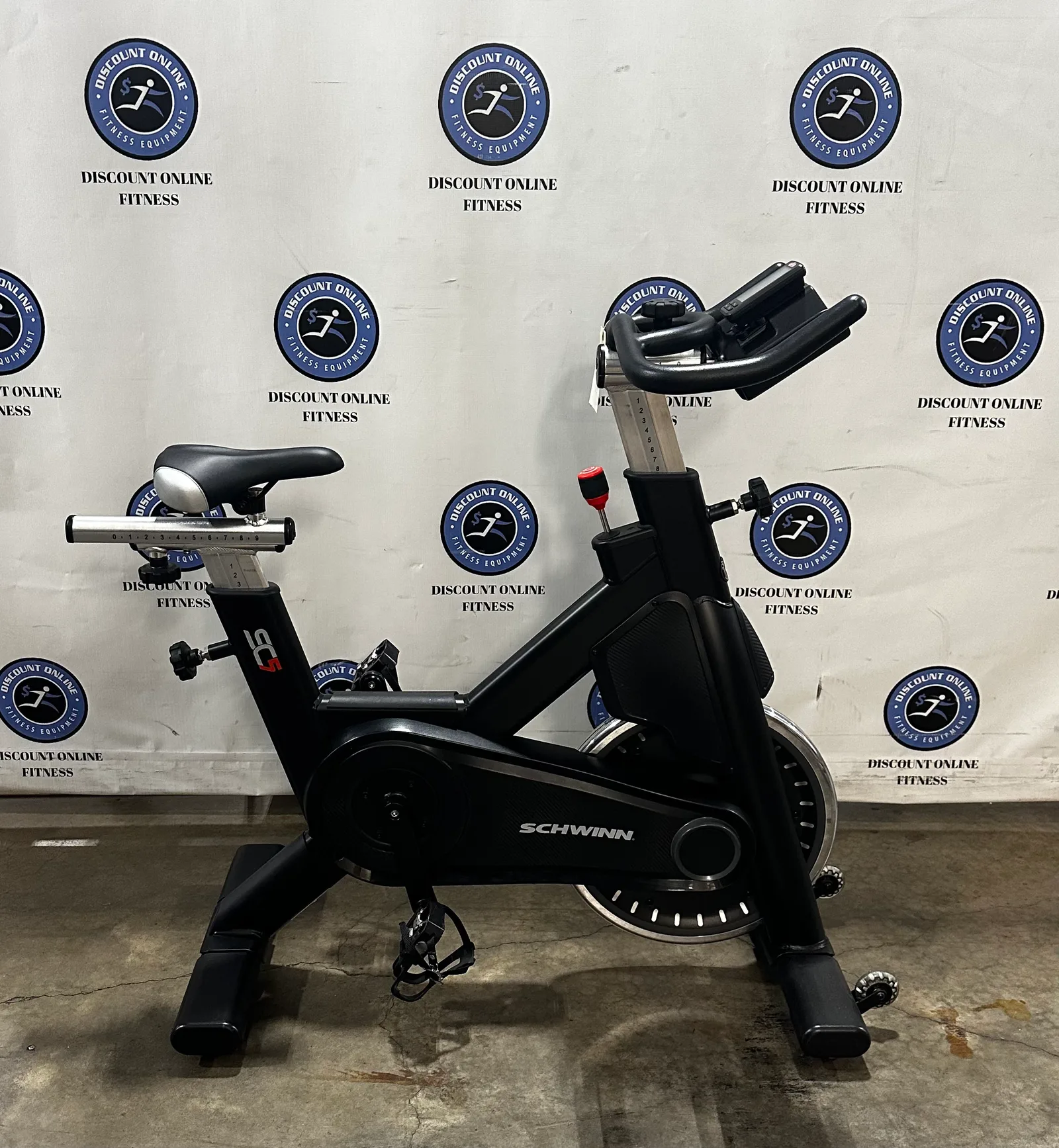 Schwinn SC5 Carbon Blue Indoor Cycle w/Cadence Pro Console - U — photo 3