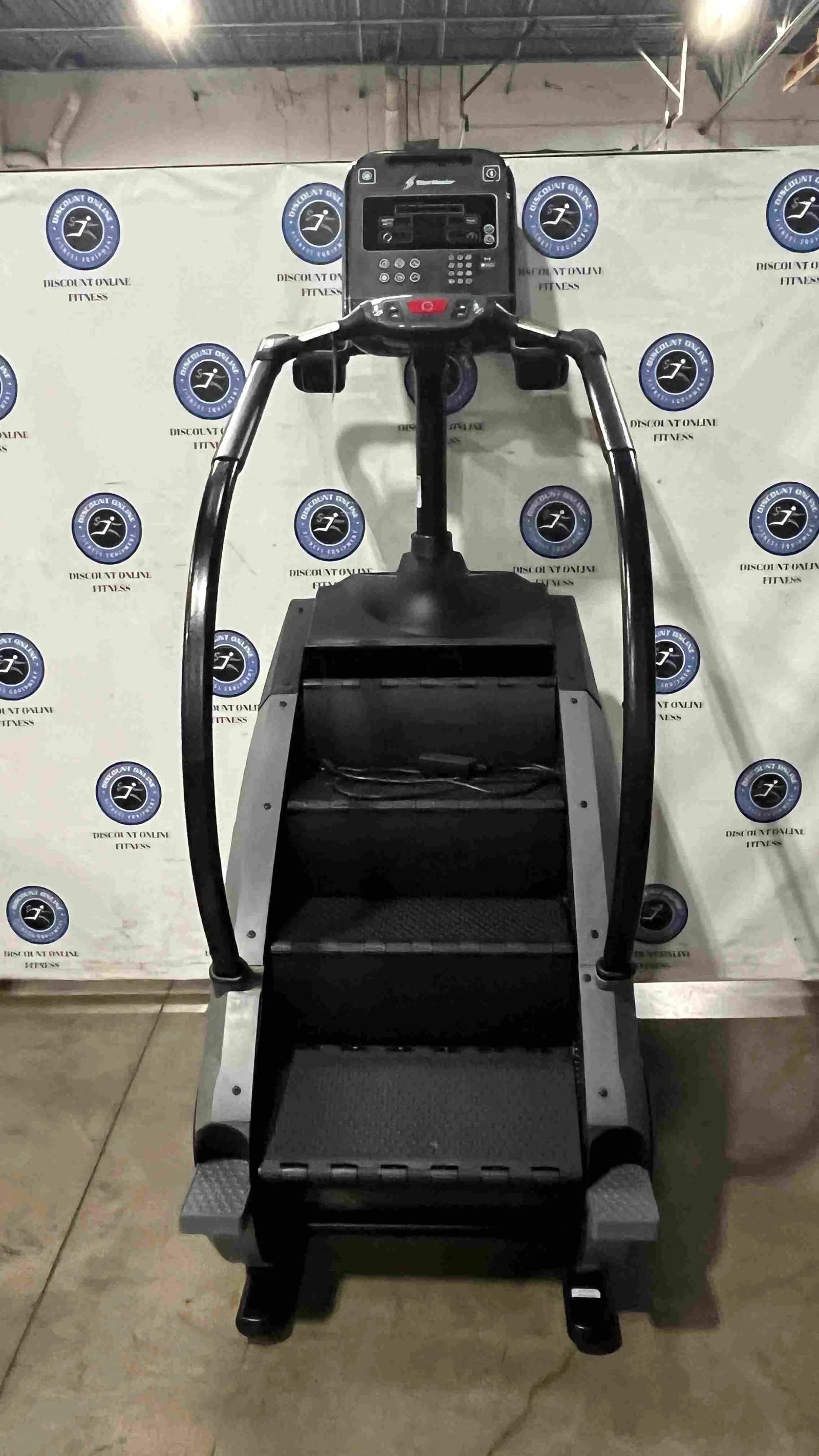 Stairmaster 8 Series Gauntlet w/LCD - U — photo 5