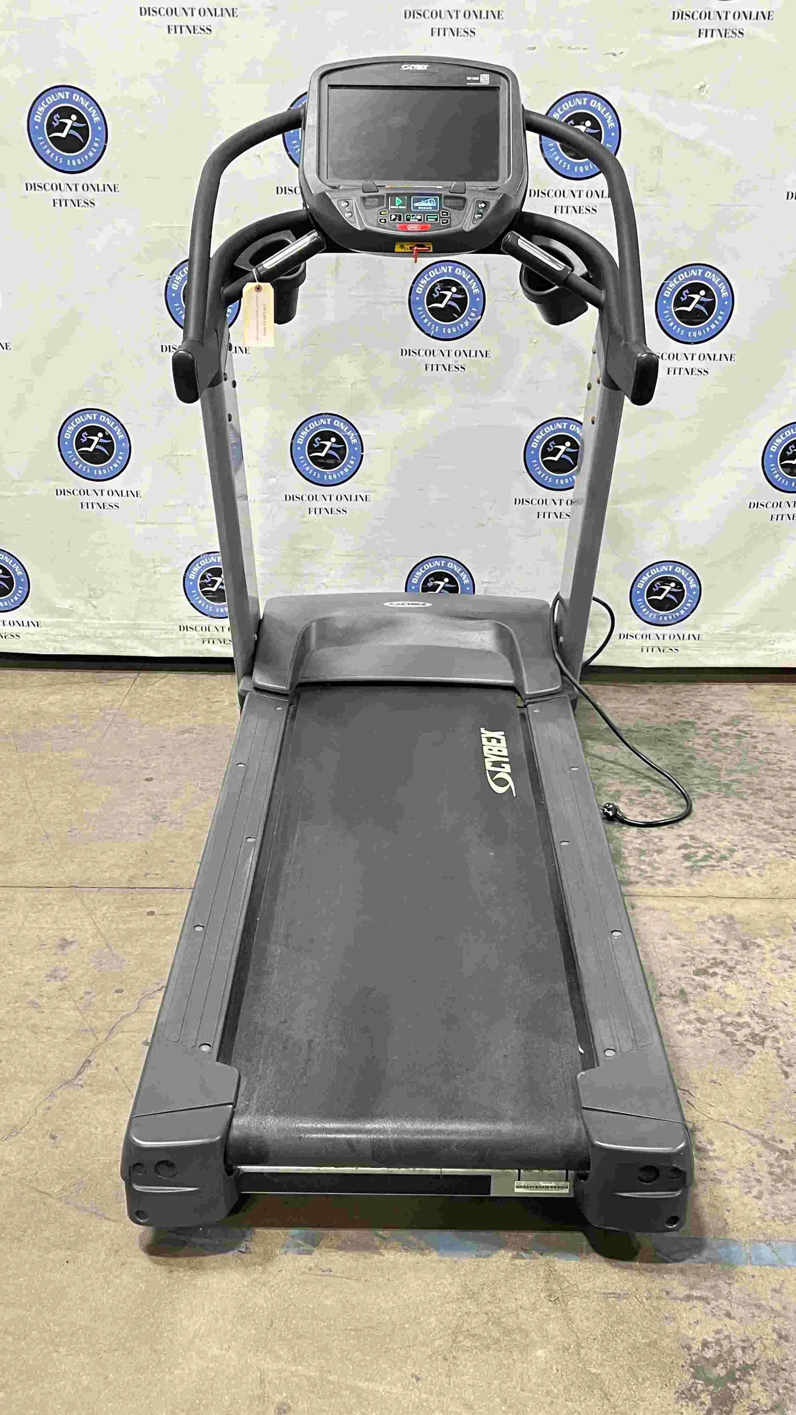 Cybex 525T Treadmill w/E3 Touch Console - U — photo 4