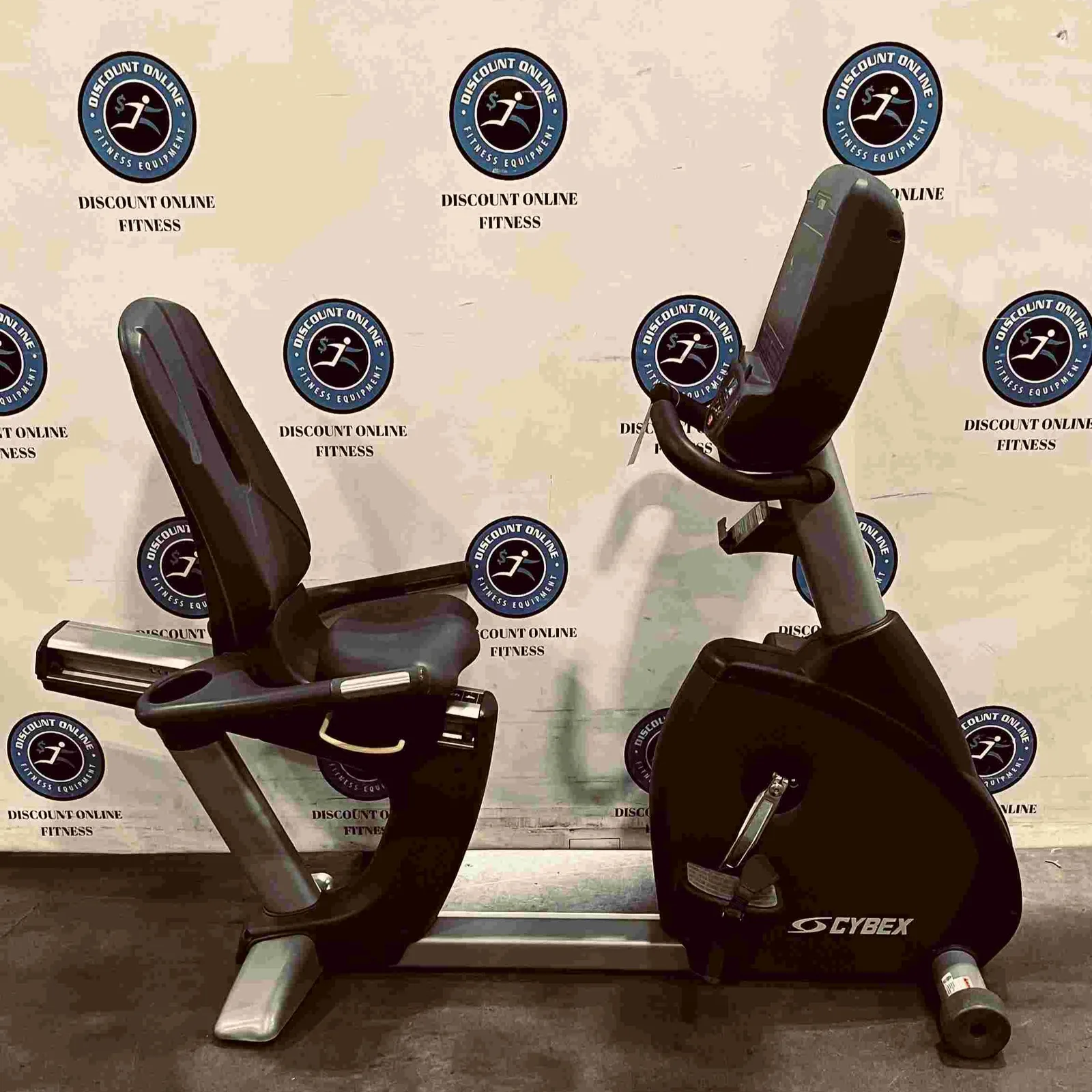 Cybex 625R Recumbent Bike - U