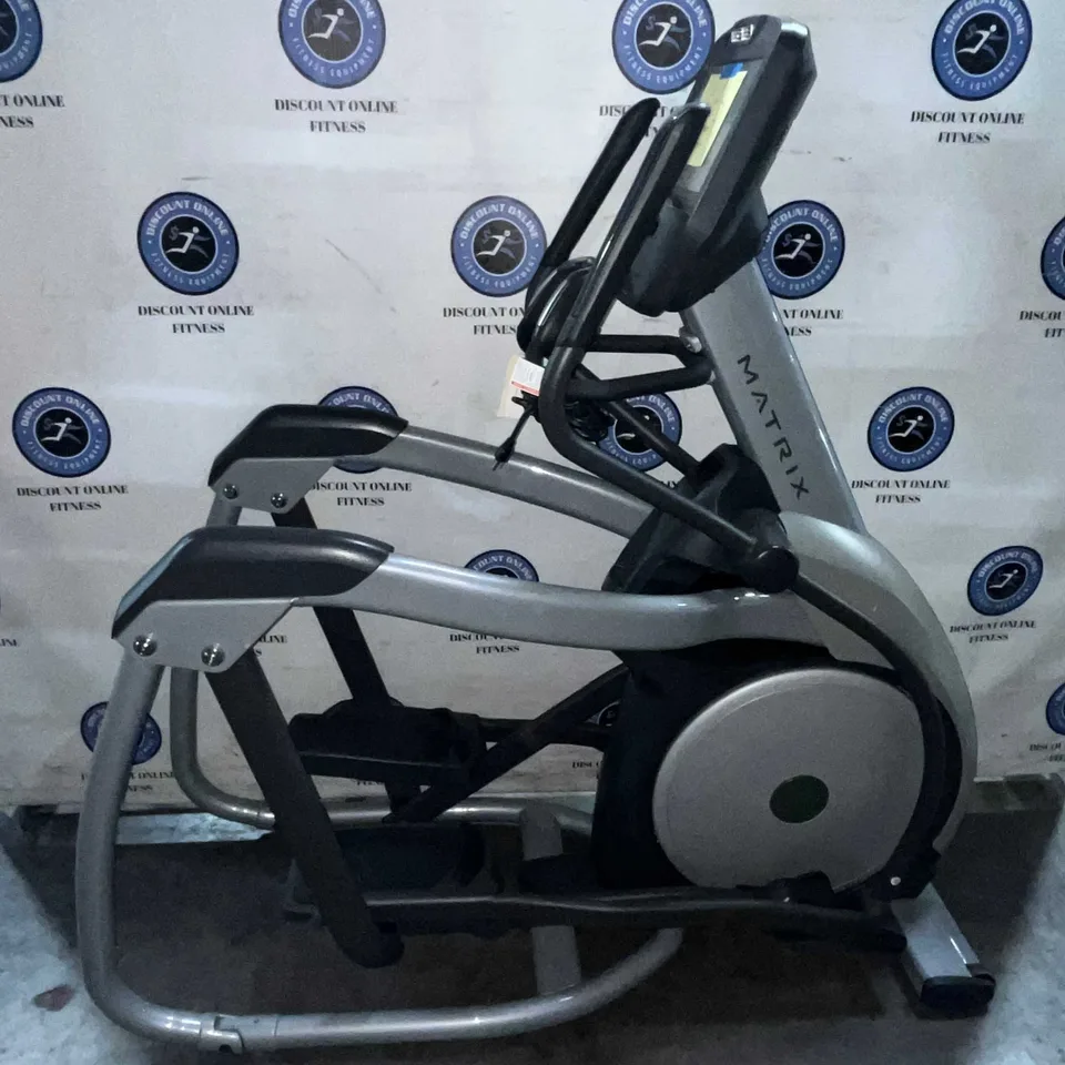 Matrix E7XE Elliptical - U
