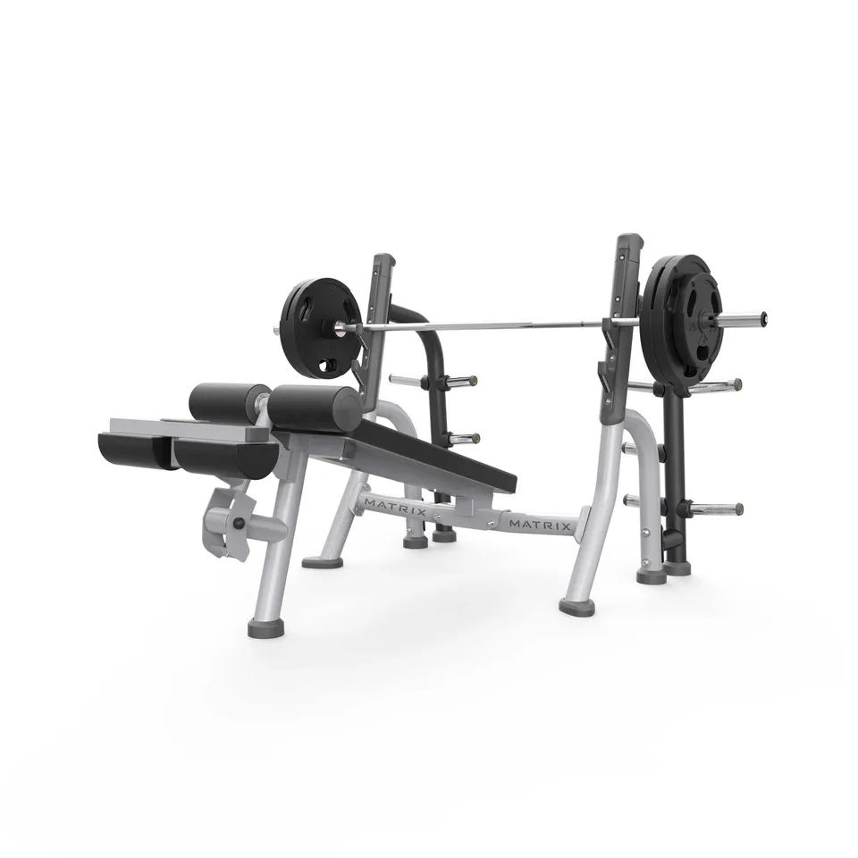 Matrix Magnum Olympic Decline Bench w/Storage Horns - U