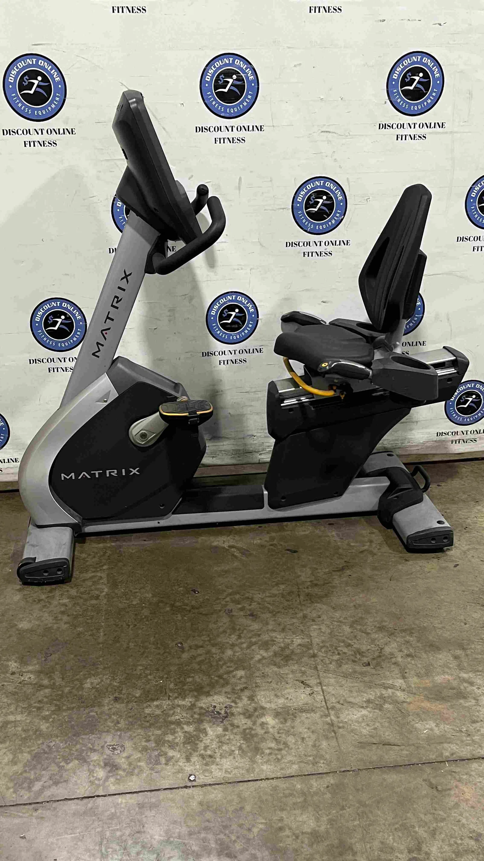 Matrix R5X-03 Recumbent Bike - U — photo 2