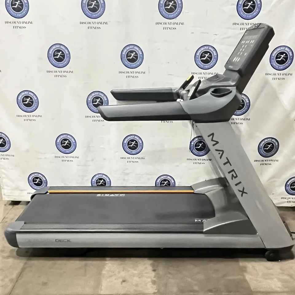 Matrix T5x Treadmill w/Large Console - U
