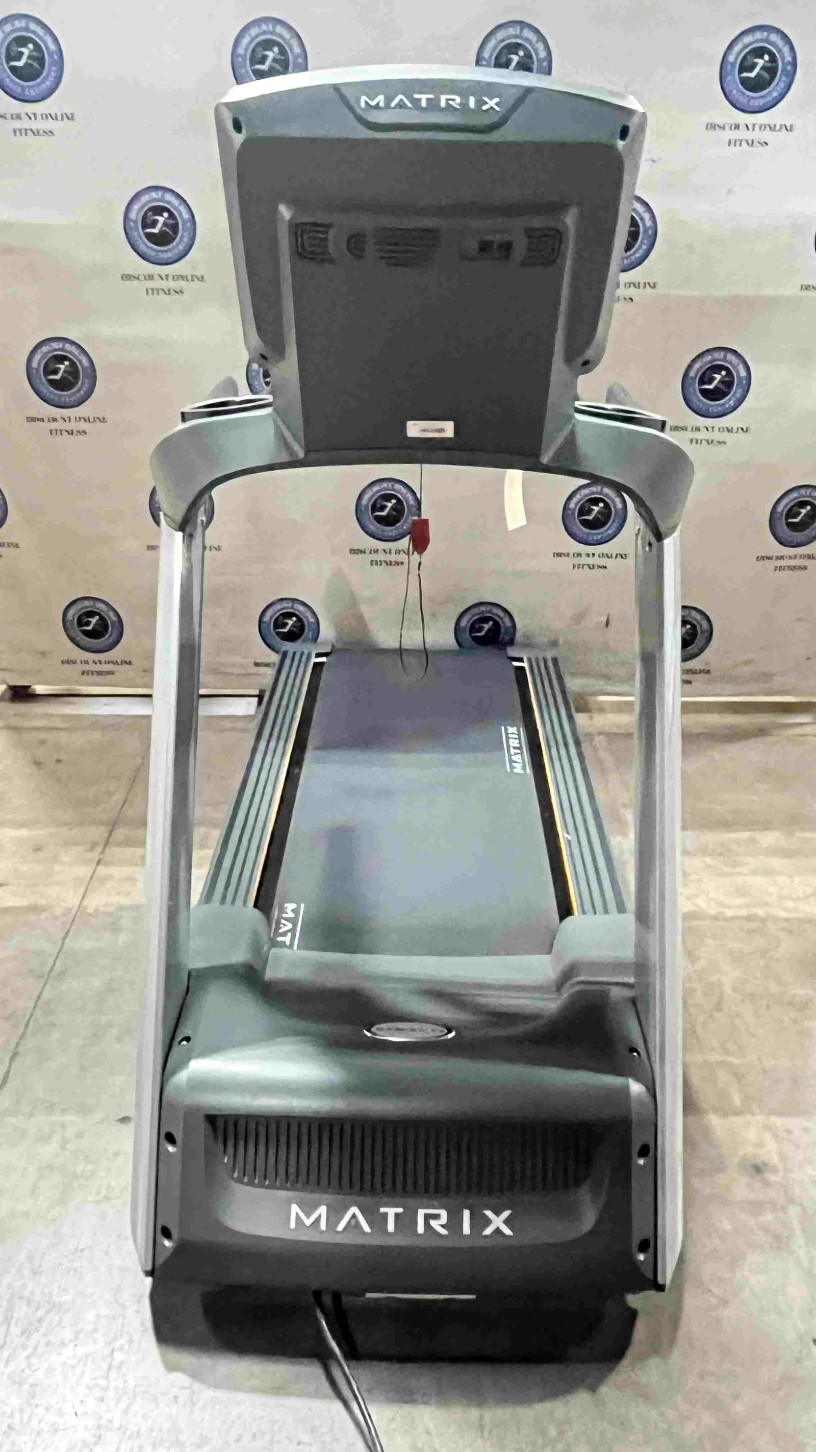 Matrix T5x Treadmill w/Large Console - U — photo 4