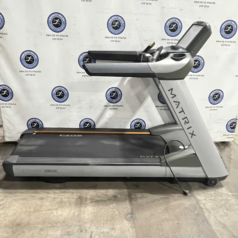 Matrix T7XE Small Console Treadmill - U