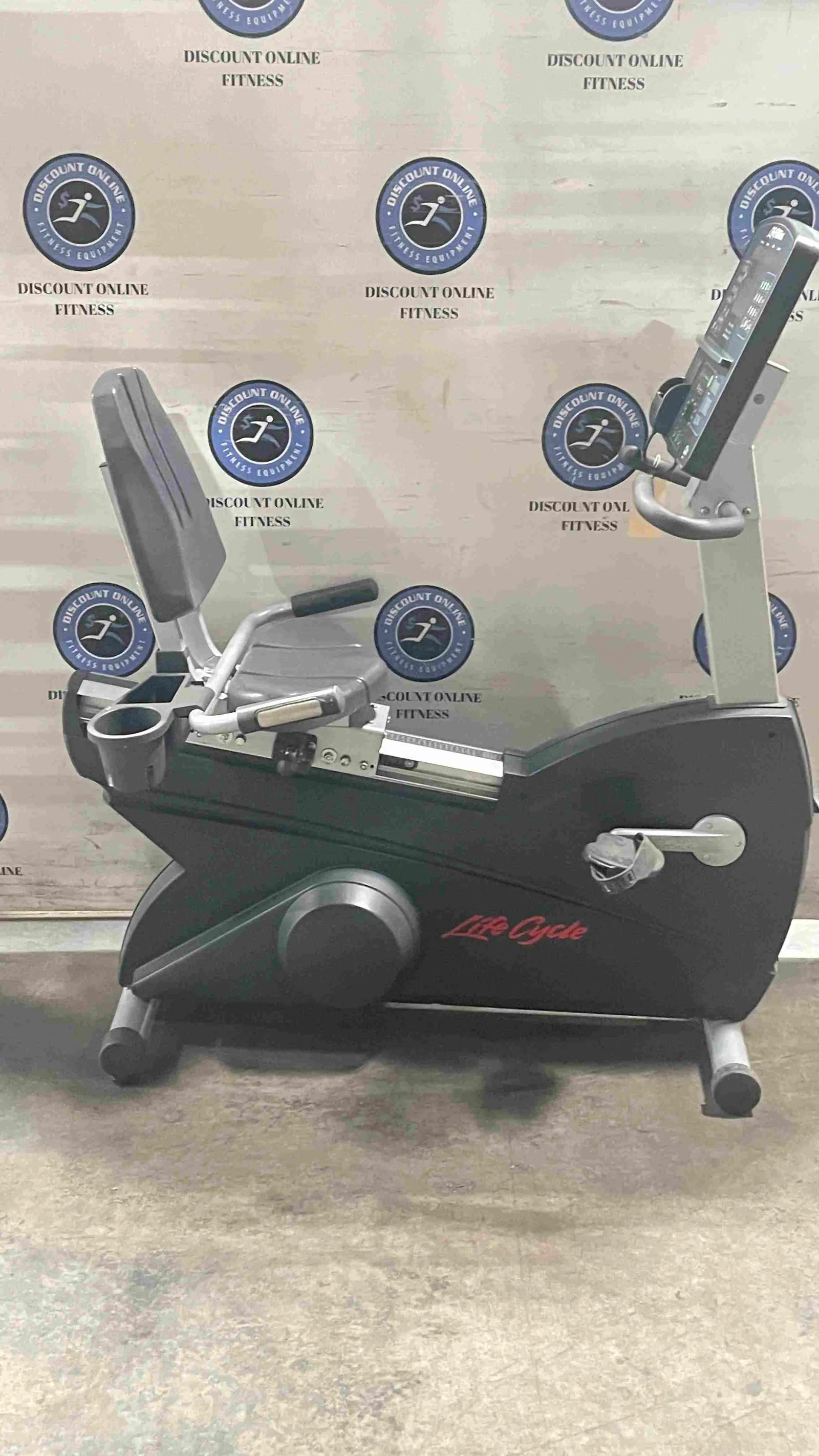 Life Fitness CLSR Recumbent Bike - U — photo 2