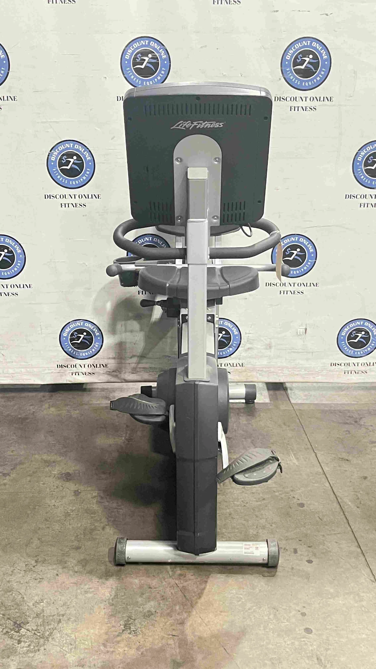 Life Fitness CLSR Recumbent Bike - U — photo 3