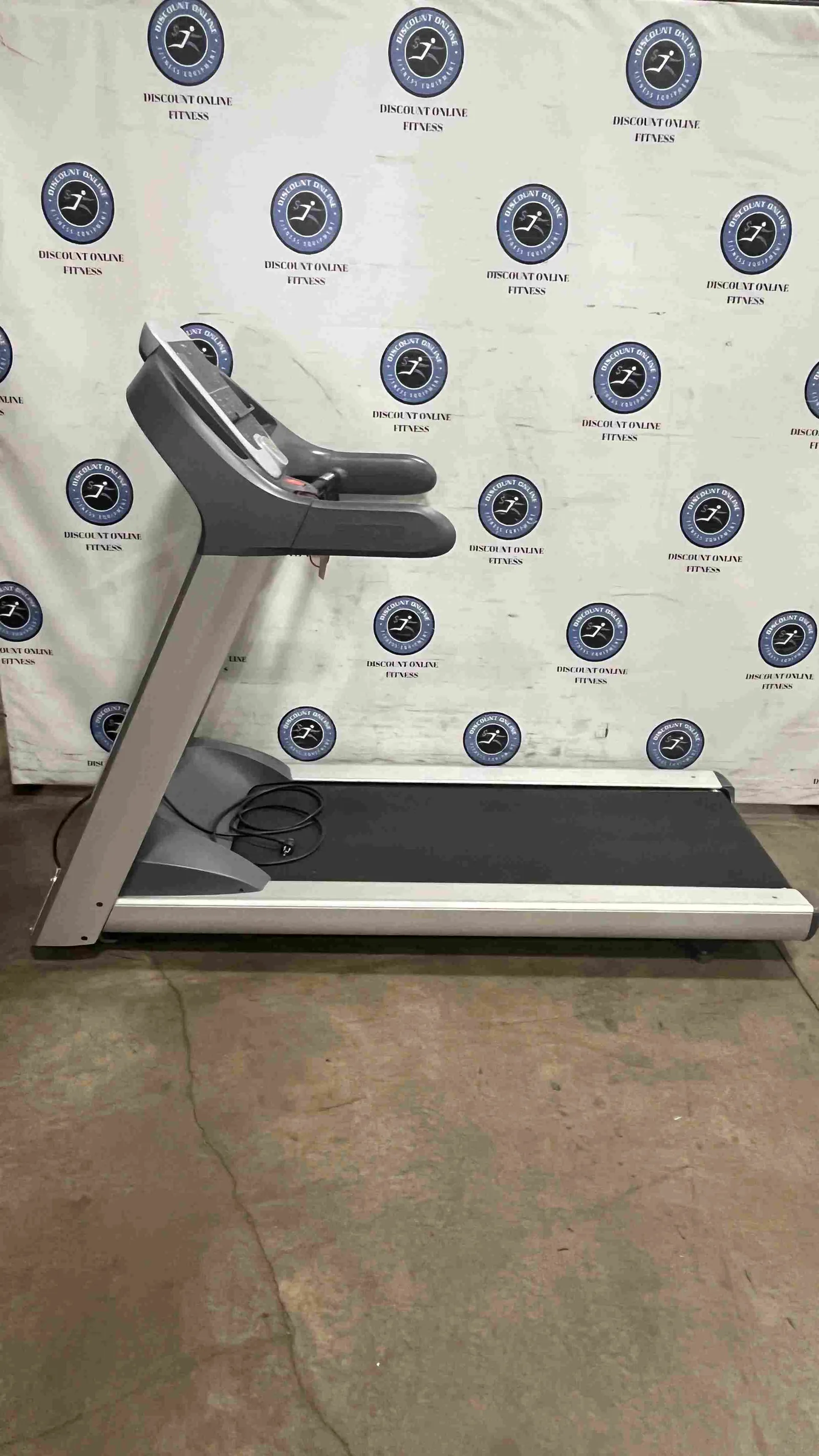 Precor 932i Experience Series Treadmill - U — photo 2