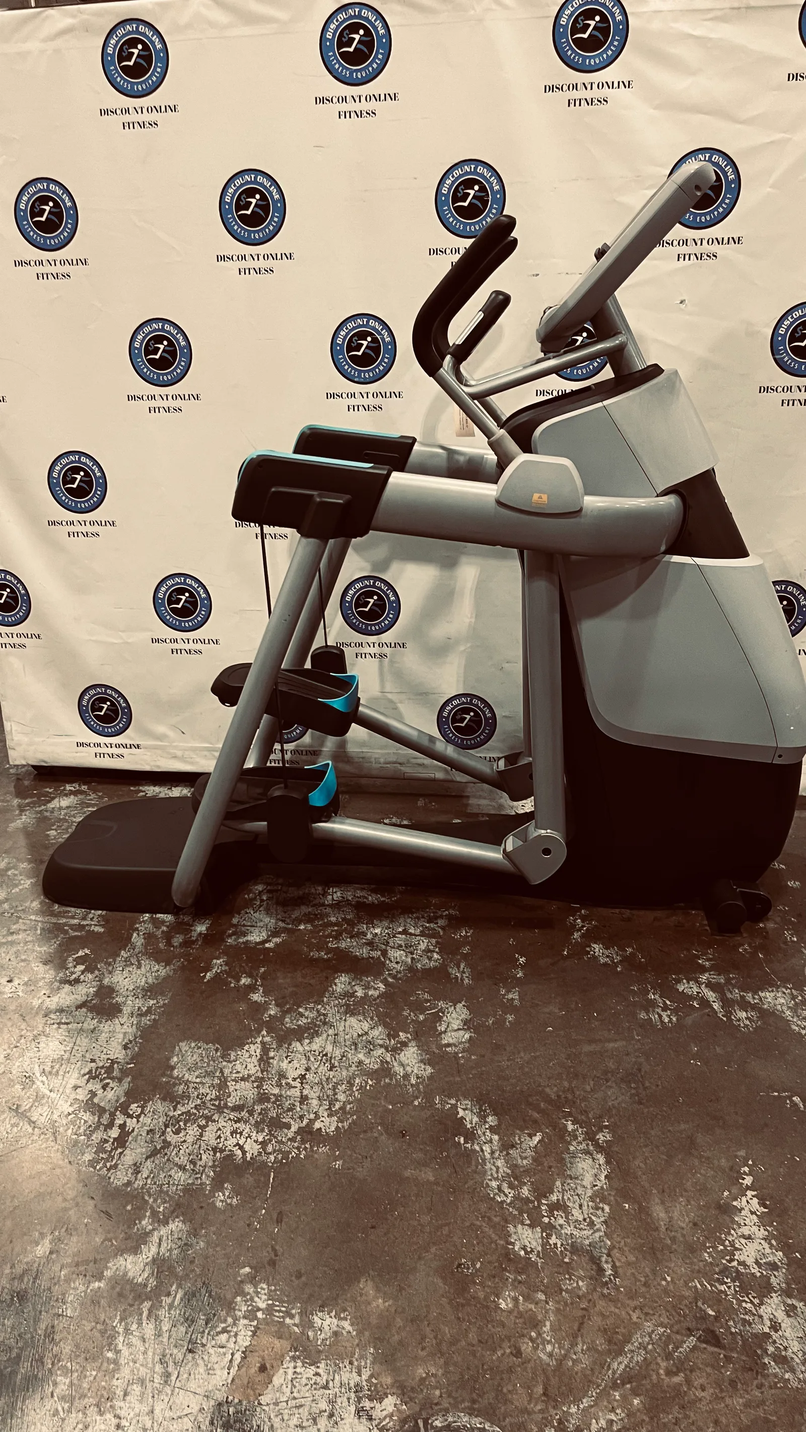 Precor AMT 835 Open Stride Adaptive Motion Trainer - U — photo 3