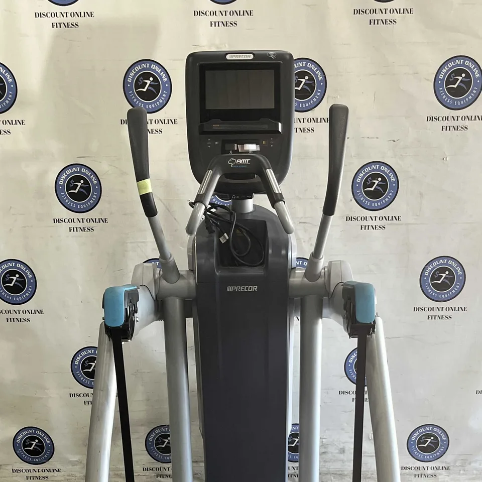 Precor AMT 885 Open Stride Adaptive Motion Trainer w/P82 Console - U