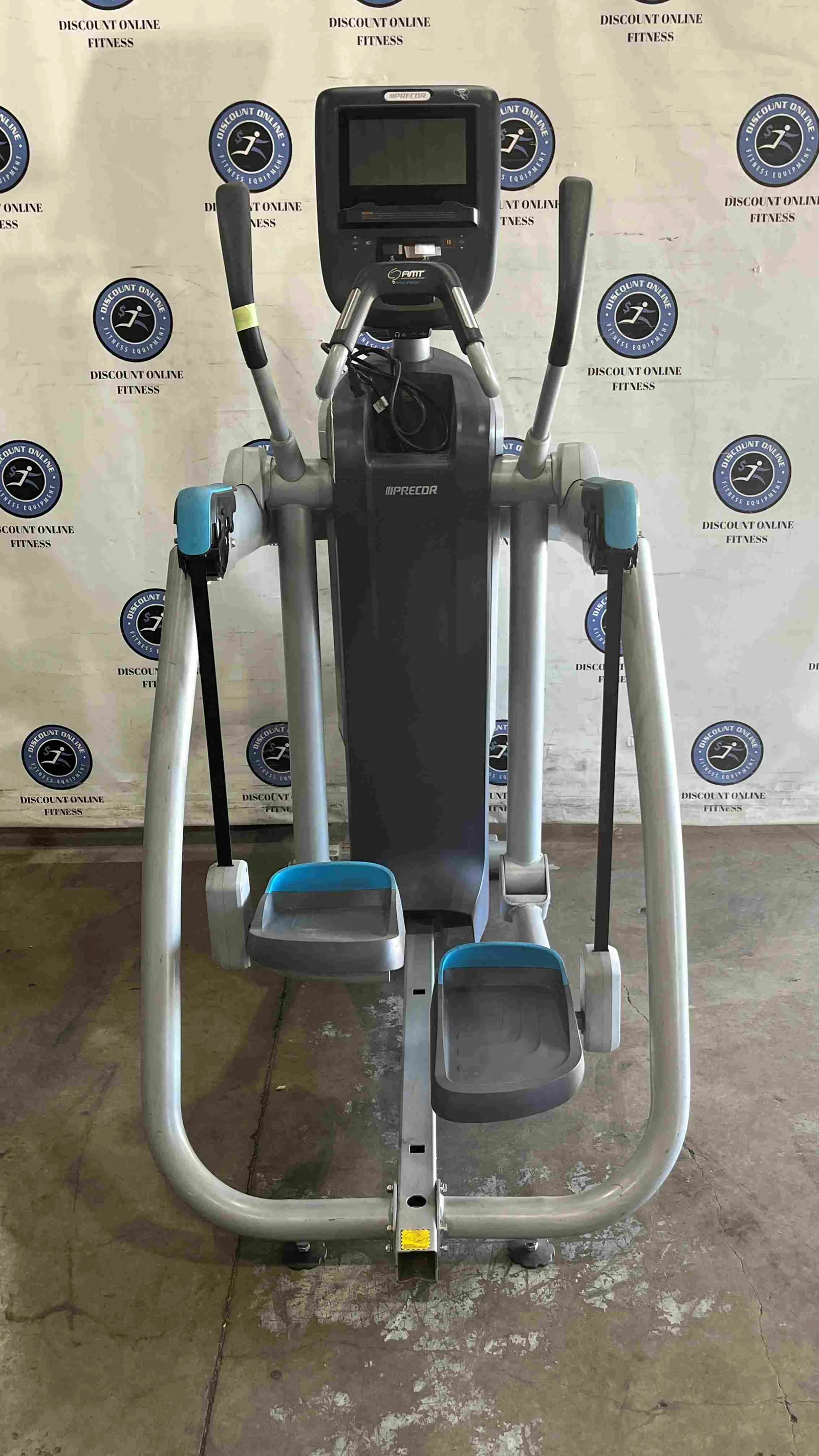 Precor AMT 885 Open Stride Adaptive Motion Trainer w/P82 Console - U — photo 3
