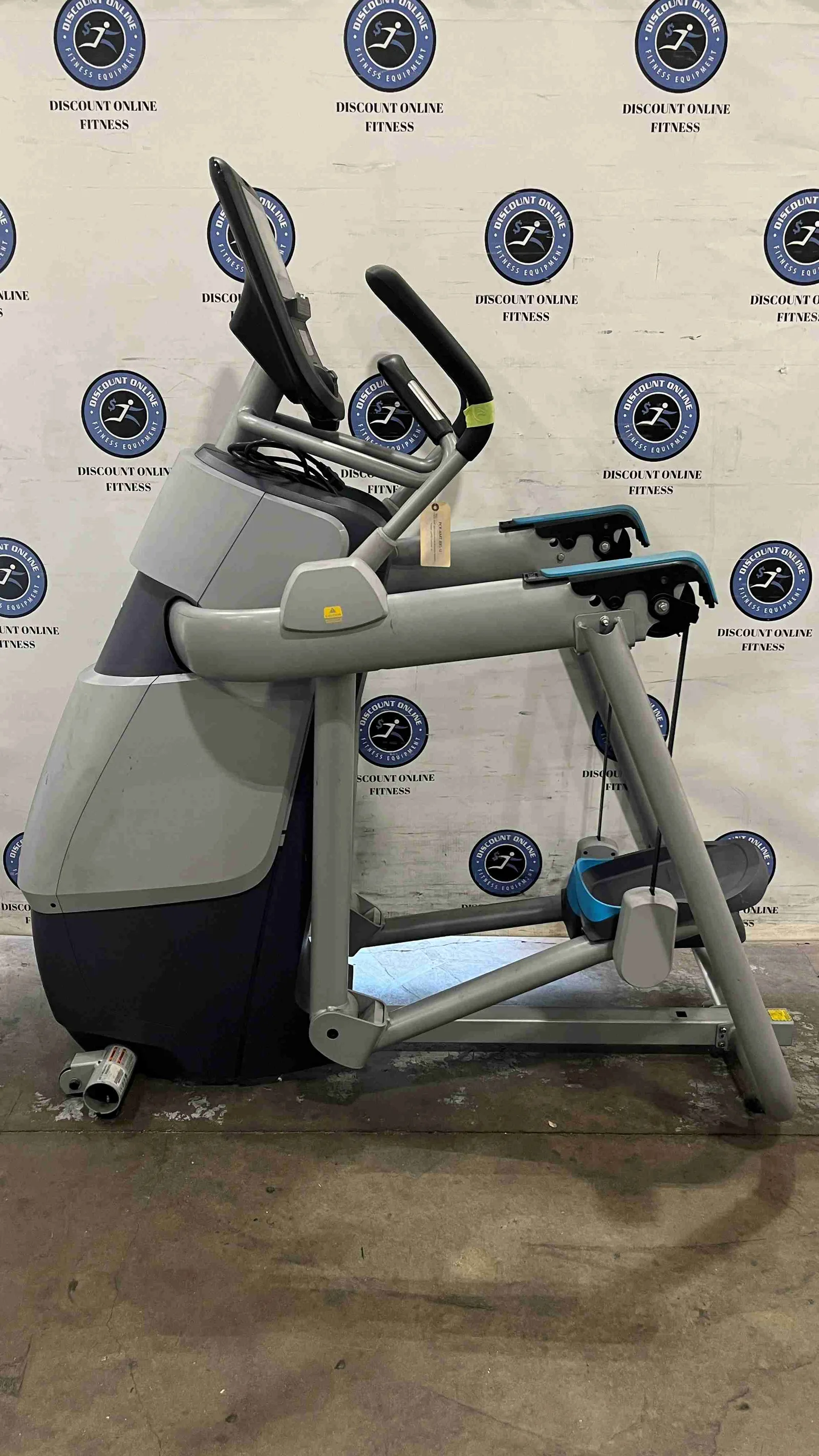 Precor AMT 885 Open Stride Adaptive Motion Trainer w/P82 Console - U — photo 4