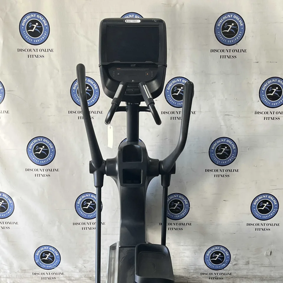 Precor EFX 781 Total Body Elliptical w/P82 Console - U