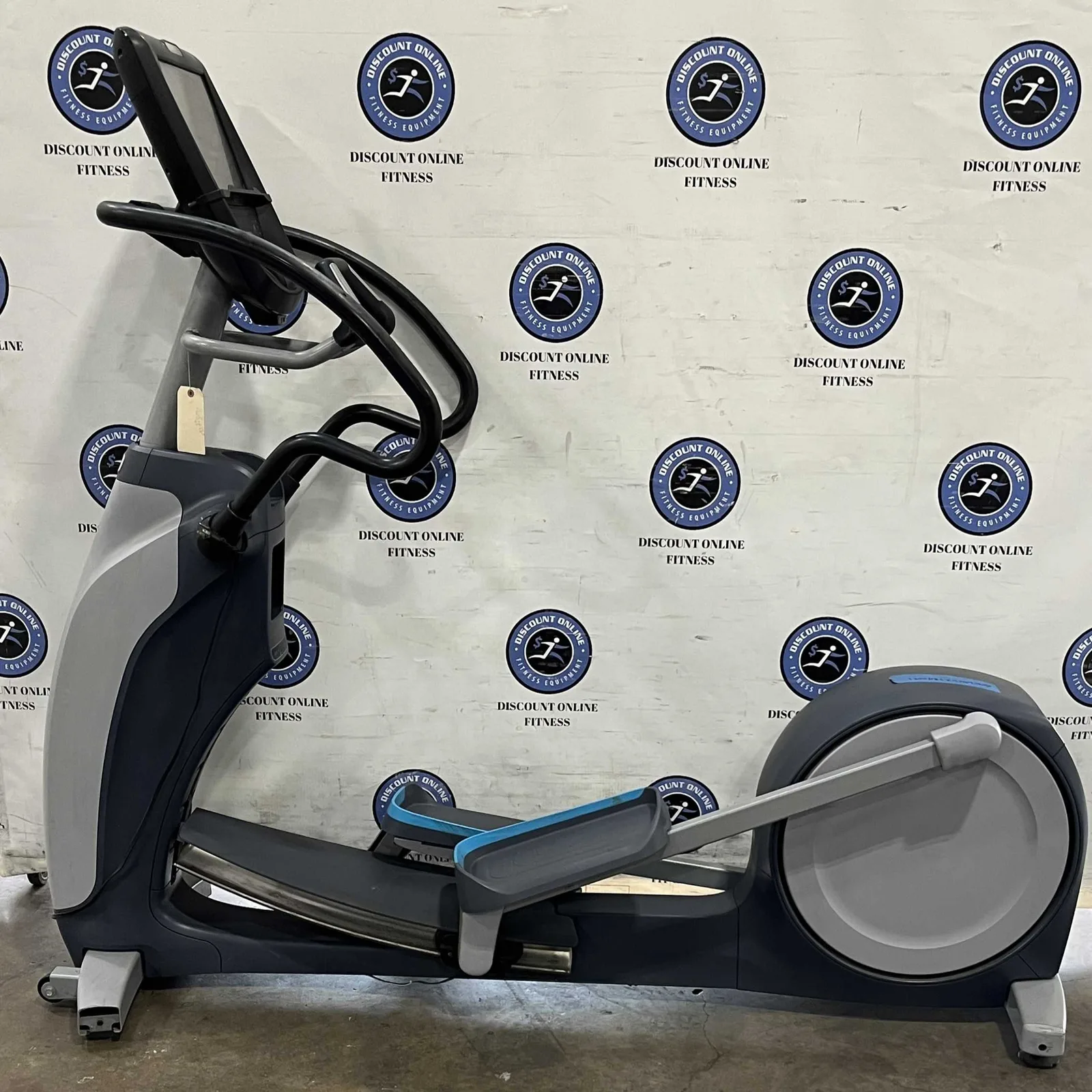 Precor EFX 883 Version 2 Lower Body Elliptical w/Converging Crossramp and P82 Console - U — photo 3