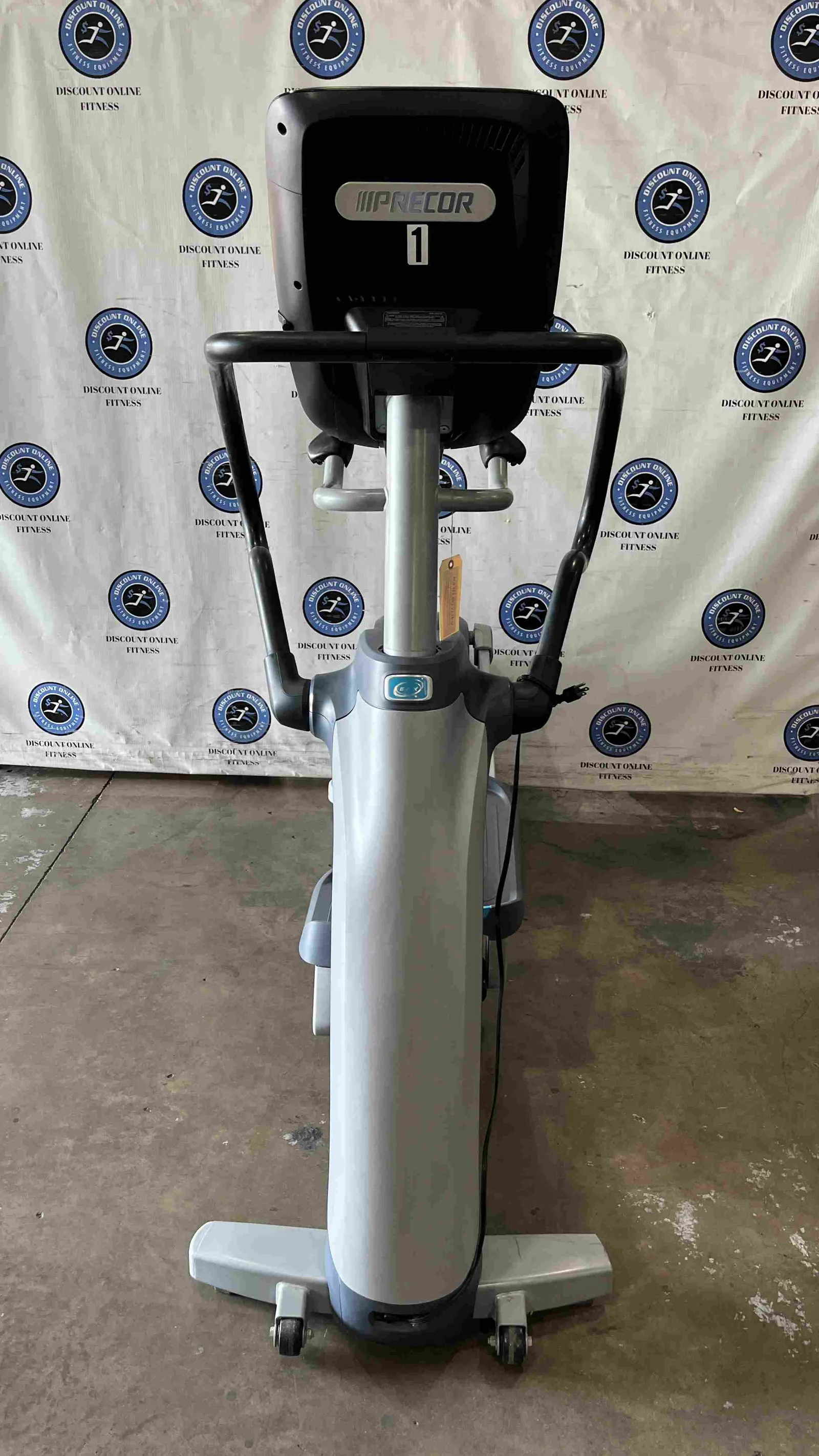 Precor EFX 883 Version 2 Lower Body Elliptical w/Converging Crossramp and P82 Console - U — photo 4