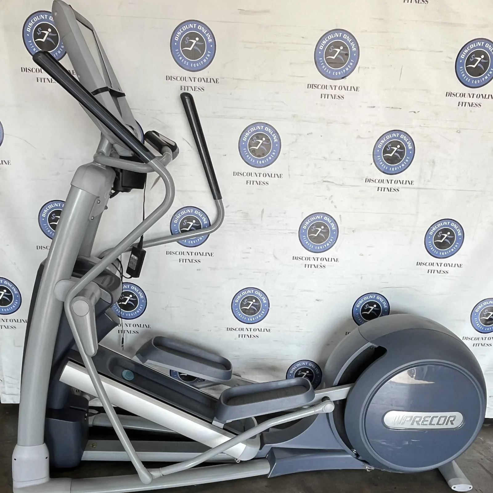 Precor EFX 885 Version 1 Total Body Elliptical w/P80 Console - U