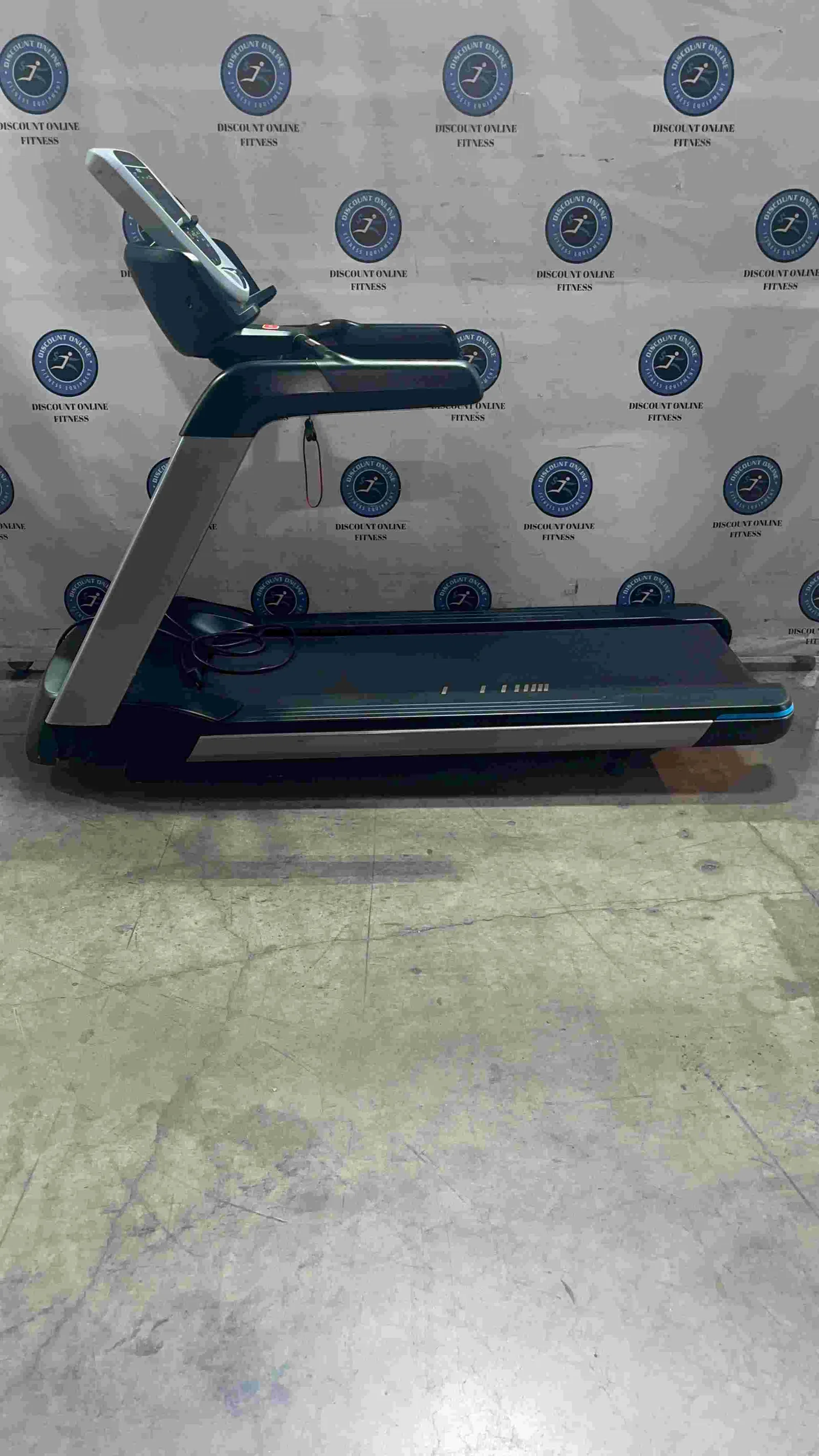 Precor TRM 631 Treadmill - U — photo 2