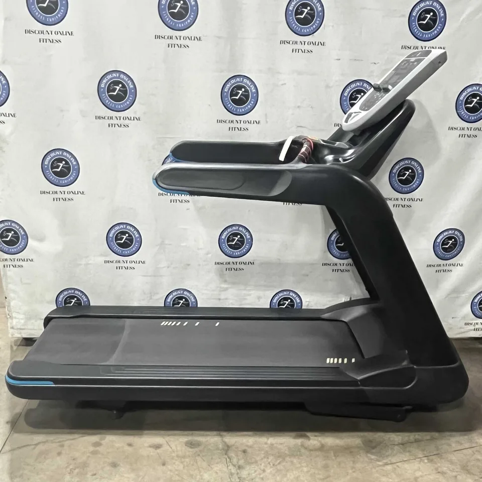 Precor TRM 835 Version 2 Treadmill - U