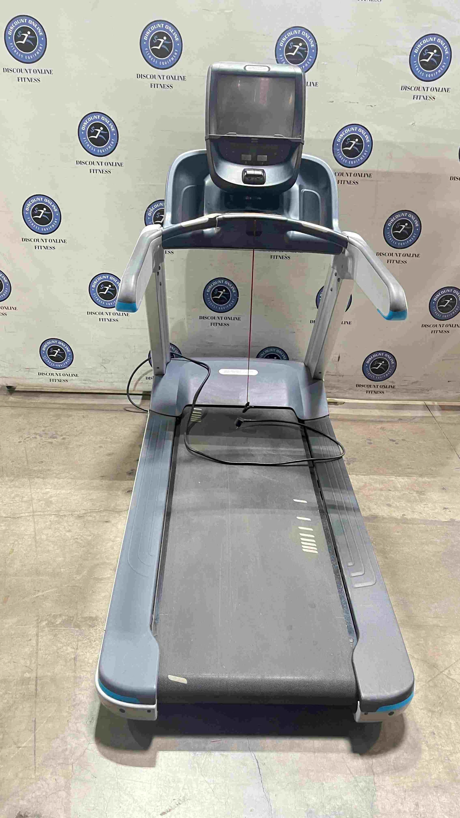 Precor TRM 885 Treadmill w/P82 Console - U — photo 2